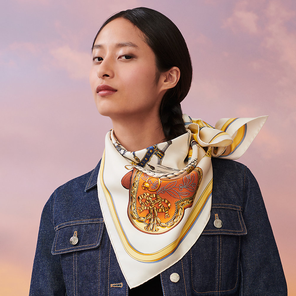 Grand Apparat forever scarf 90 | Hermès Canada